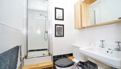 Bright and cosy central flat in Inverurie - Foto 2, Shower