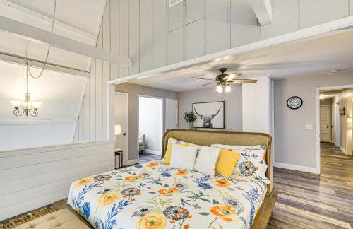 Beach and Dock! Lakefront Ozarks A-Frame Retreat - Foto 16