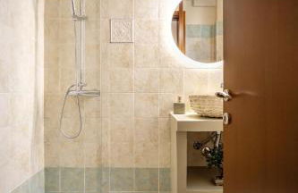 Komis House - Cozy Stay near Metro - Foto 14