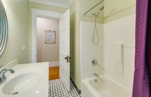 Cozy Michigan Retreat with Deck and Gas Grill! - Foto 16