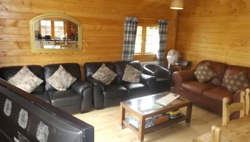 Spacious 3 bedroom cabin at Avonvale Holiday Lodge - Foto 2