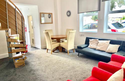 Humber Maisonette Airy, Modern & Chic! - Foto 1