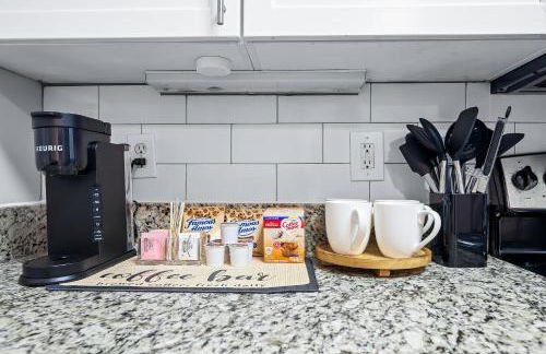 Luxury King Bed Suite - Pool - Gym - Parking - Foto 16