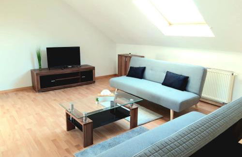 Seyfarthrooms - Großröhrsdorf 2 - zentrale Lage, stilvolle Einrichtung, Blick in den Garten - Foto 1