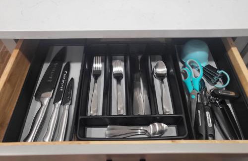 Modern Farmhouse Decor With Washer & Dryer - Foto 11