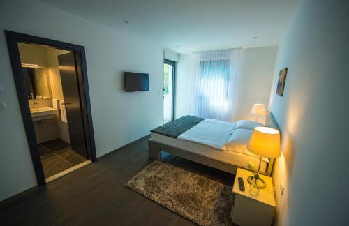 Luxury Villa Lucella, big pool, spa, tennis, gym, volleyball - Foto 24