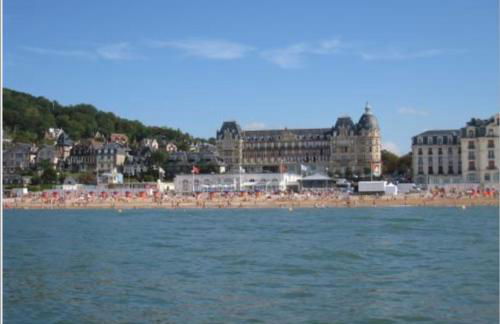 VILLA 600m de la plage calme Location possible à partir de 3 nuitées, pouvant accueillir 6-8 pers Activités nautiques randonnée vélo pêche golf casinos - Foto 67