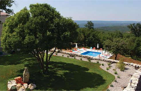 Awesome Home In Labin With Sauna - Photo 17