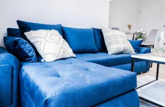 The Kingsmead Loft - Stylish 1BR Top Floor Apt with King or Twin Beds & Free Secure Underground Parking, Central High Wycombe HP13, Sleeps 3 - Foto 52