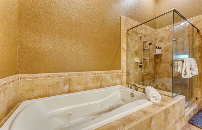 Luxe All-season Retreat by Avantstay Prime Location, Near Skiing - Foto 28