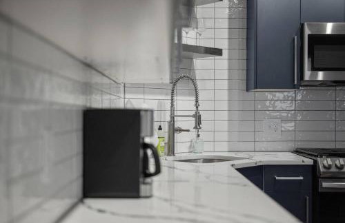 PFR Suites - Highland, 3BR 2BA Shadyside Condo, 2 King Beds, 3rd Floor Walkup - Foto 4