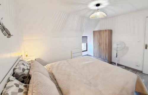 Appartement rénové, lumineux au centre de Vic - Foto 7