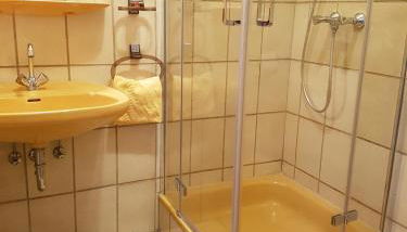 Apartment mit Balkon - Foto 4