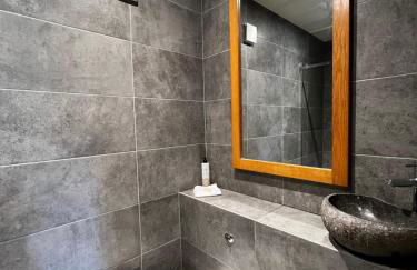 Eclectic Barn - Pergola & Dog-Friendly Garden - Photo 41