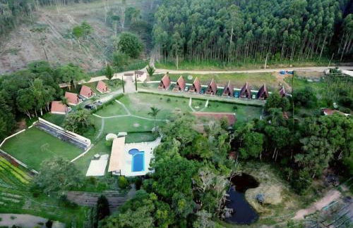 Chalé Romântico Salesópolis - banheira de hidromassagem e condomínio resort - Foto 23