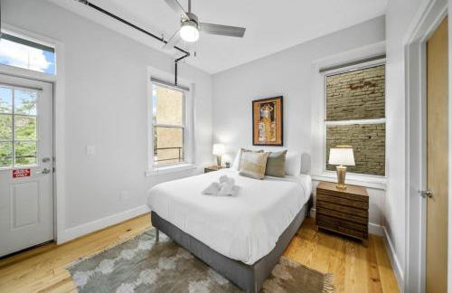 Huge Retrea w Rooftop Deck Stay At Farmers Market - Foto 29