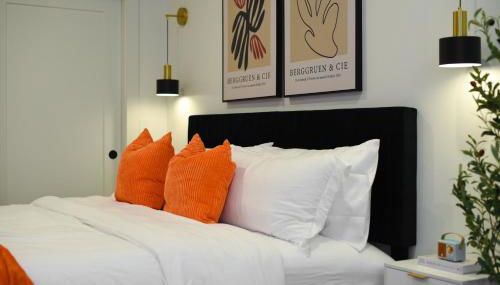 LUX Studio King Bed Gym Free Parking - Photo 4