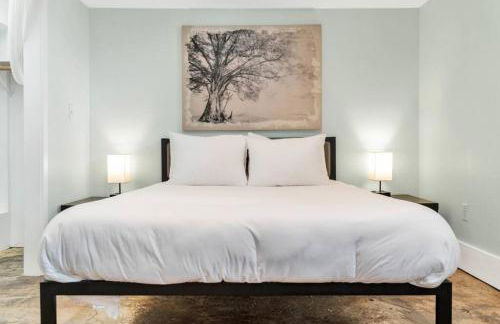 Vintage Westlake Hideaway with Patio & Lake Views - Foto 16