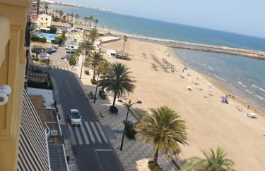 IDEALLY located on BEACH - Foto 18