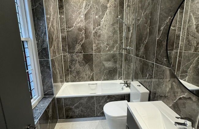 Captivating 5-bed Apartment Near Sion Mills - Foto 9