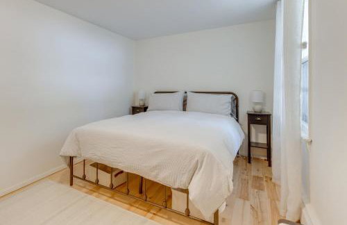 Home with Private Yard in Rocky Point - Foto 15