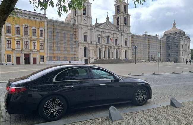 Excursión privada de un día completo al castillo morisco de Ericeira y Mafra desde Lisboa - Foto 30
