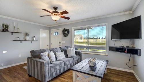 Charming 2BR Retreat - Pet Friendly! - Foto 5