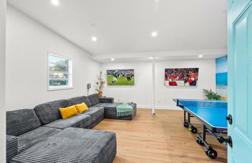 Surf Drive - Ultimate Beach Getaway for Families - Photo 12