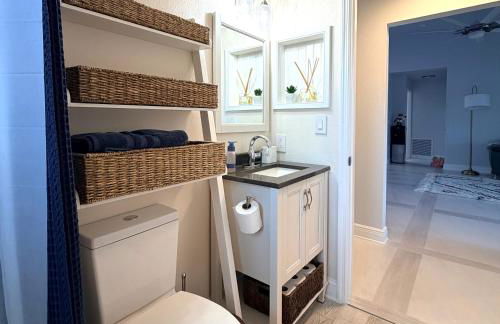 Beautiful Modern House with Private Saltwater pool - Foto 35