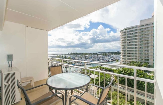 Spacious One Bedroom Harbor View Condos at Ilikai Marina With Private Balcony - Foto 76