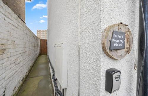 Modern 1BR - 10 Min Walk to Gravesend Station - Foto 8