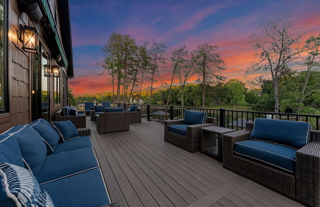 Black Bear Lodge by Avantstay Lakefront Dock Pool Theater Sleeps 20 - Foto 78