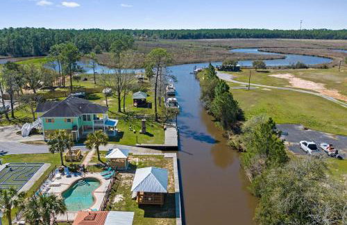 Waterfront Home with Pool by Next Step Property Management - Foto 29