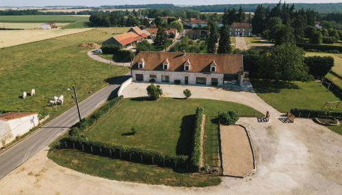 GITE ENTRE TERRES ET VIGNES à la ferme avec SPA privatif en CHAMPAGNE à une heure de Paris - Foto 1, Garden view