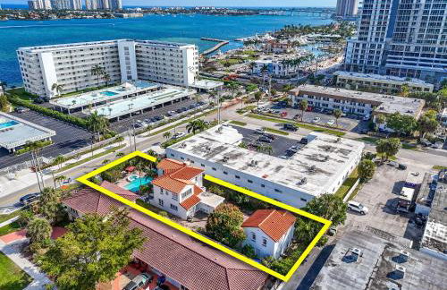 1926 Mediterranean Home with Heated Pool Sleeps 12 - Foto 54