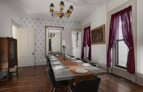 Blushing Pink Manor! Off Frankfort Ave! 8 BR! - Foto 55