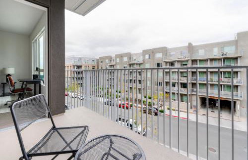 Blueground East Industrial pool AC nr park SFO-1850 - Foto 7