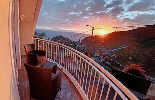 Vanda House com 2 Quartos Vista Mar e montanha no centro da Ilha - Foto 28