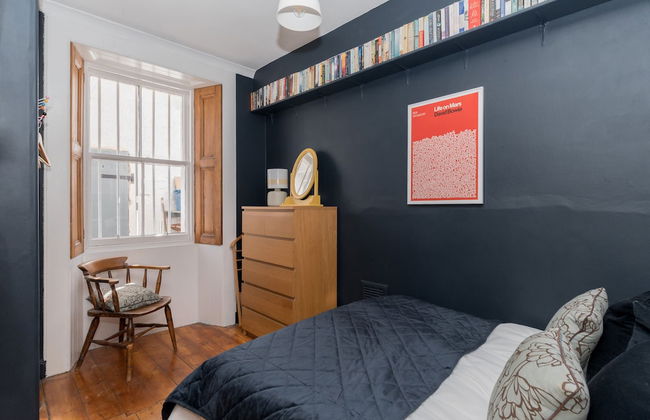 Beautiful & Bright 2BD Flat - Haymarket - Photo 5