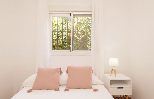 El Cortijo in La Linea de la Conception - Photo 15