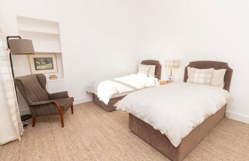 Riverview Upper Apartment - Foto 18