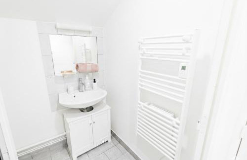 Studio spacieux avec bureau - Calme & Proche Lyon - Foto 4