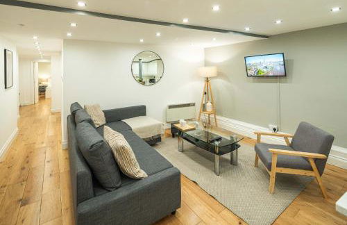 Stylish Camden 2-Bed Next to Camden Station - Foto 1
