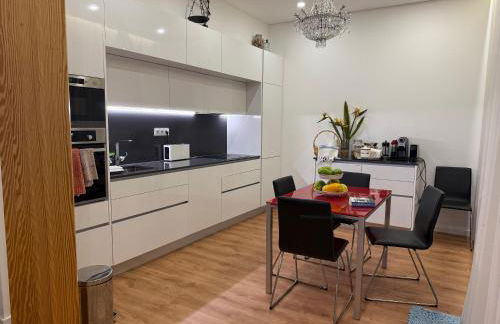 Lotus House - Heated Pool & Jacuzzi near the Beach - Photo 21