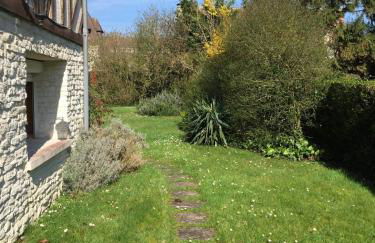 Villa des courses - Piscine et Jardin - Foto 10