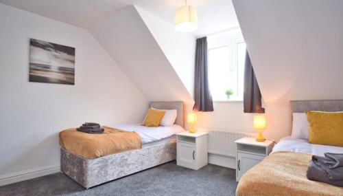 St Kats Mews 4 bed with parking - Foto 2, wardrobe