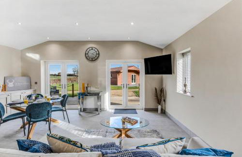 Cozy Luxury Cabin Retreat with Superking Bed - Foto 25