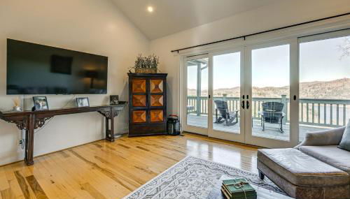 Hot Tub and Water Views Lake Glenville Home! - Foto 4