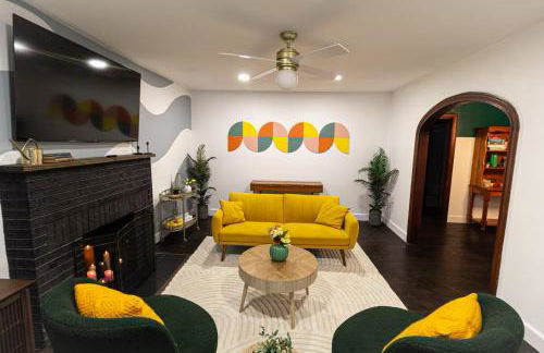 Private home with Hot Tub & Mini Golf & Fun Vibes near downtown Houston - Foto 5