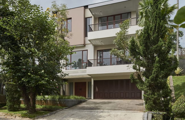 Oyama City View 4BR Villa with a Heated Pool - Photo 33